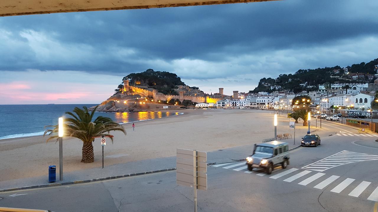 Lydia's With Castle View Apartament