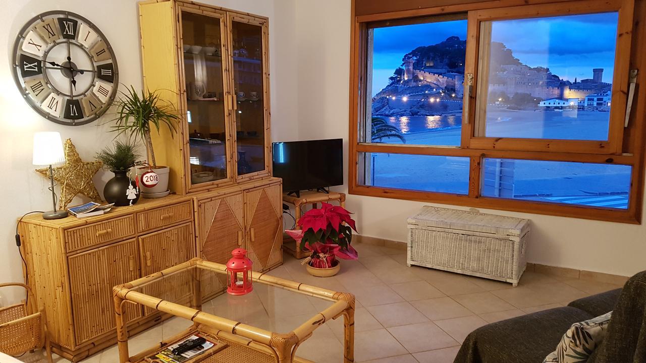 Lydia's With Castle View Apartament